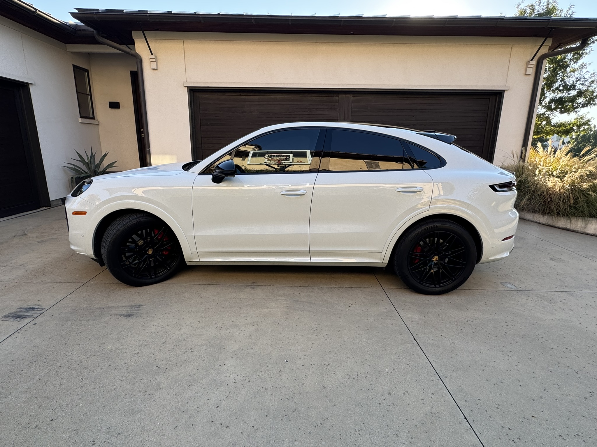 Used 2024 Porsche Cayenne S AWD/4WD image 5