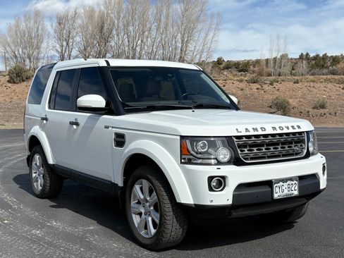 Used 2015 Land Rover LR4 HSE AWD/4WD image 8