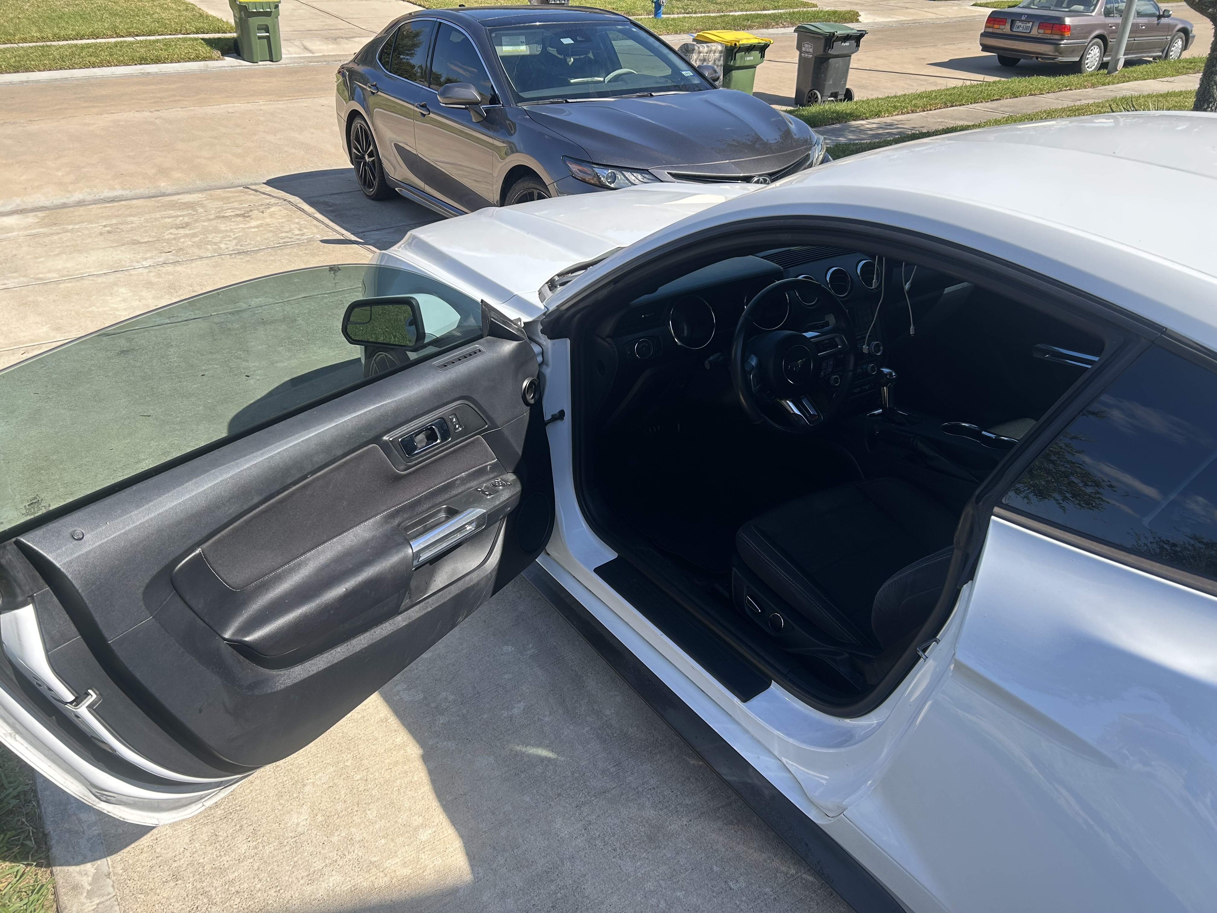 Used 2016 Ford Mustang Coupe w/ Equipment Group 051A RWD image 5