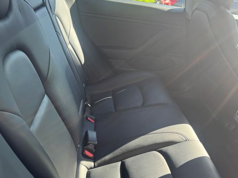 Used 2018 Tesla Model 3 Long Range image 10