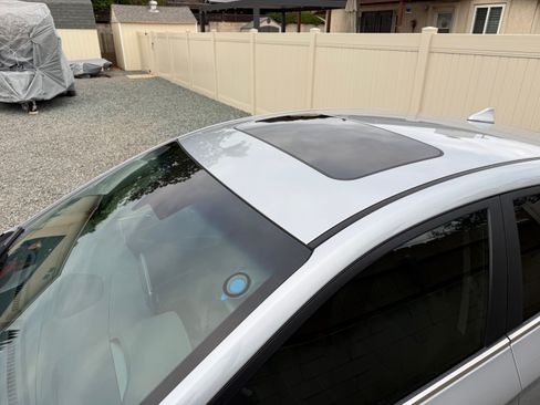 Used 2022 Hyundai Ioniq Limited FWD image 12