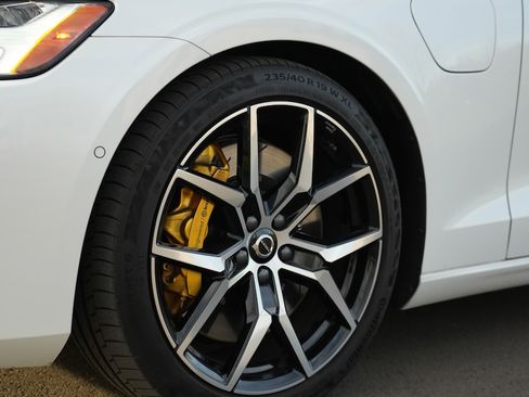 Used 2025 Volvo V60 T8 Polestar w/ Protection Package Premier image 13