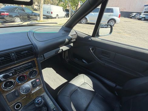 Used 2001 BMW Z3 2.5i image 11