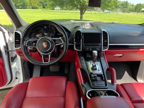 Used 2015 Porsche Cayenne Diesel image 19