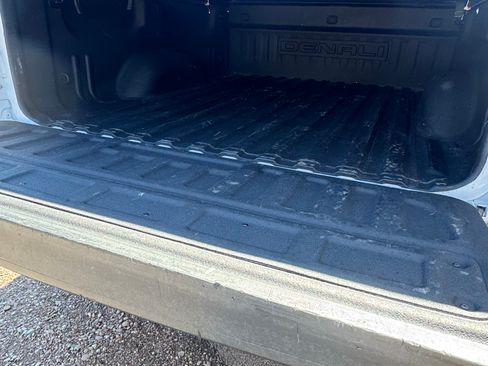 Used 2015 GMC Sierra 2500 Denali image 16