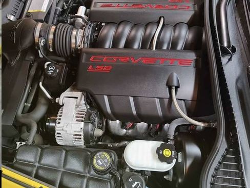 Used 2006 Chevrolet Corvette Coupe w/ Preferred Equipment Group image 5