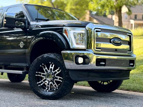 Used 2014 Ford F250 Lariat w/ Chrome Package AWD/4WD image 6