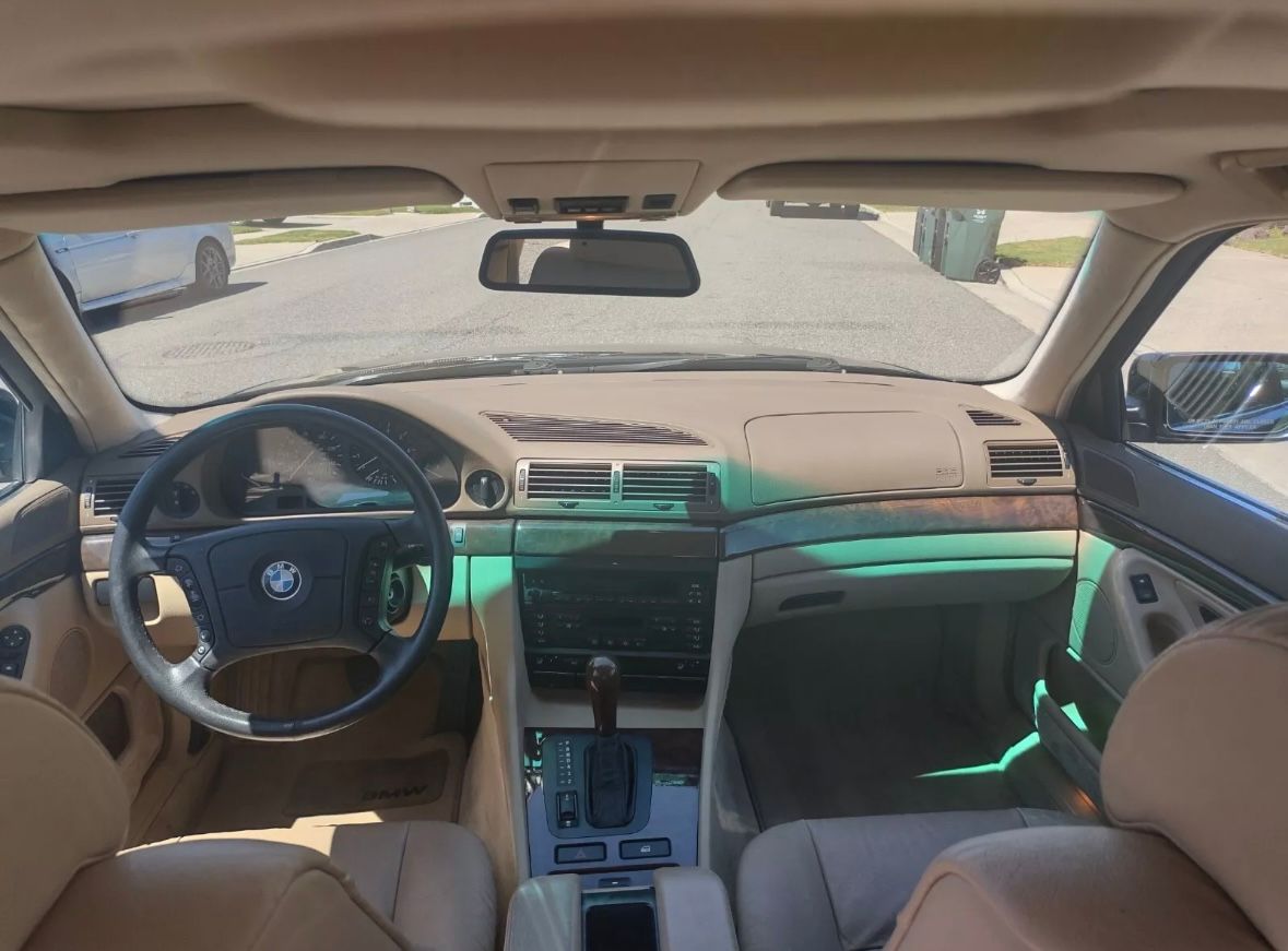 Used 1997 BMW 740iL RWD image 16