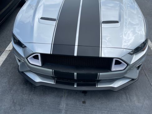 Used 2019 Ford Mustang Premium image 2