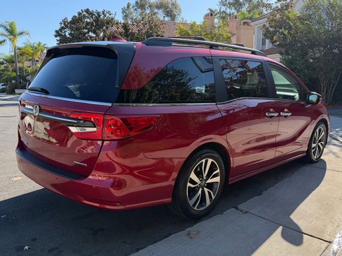 Used 2022 Honda Odyssey Touring image 12