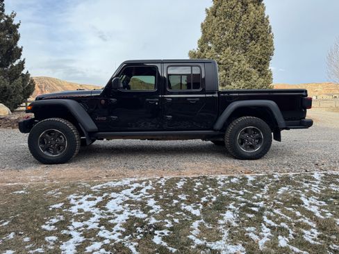 Used 2023 Jeep Gladiator Rubicon w/ LED Lighting Group image 12