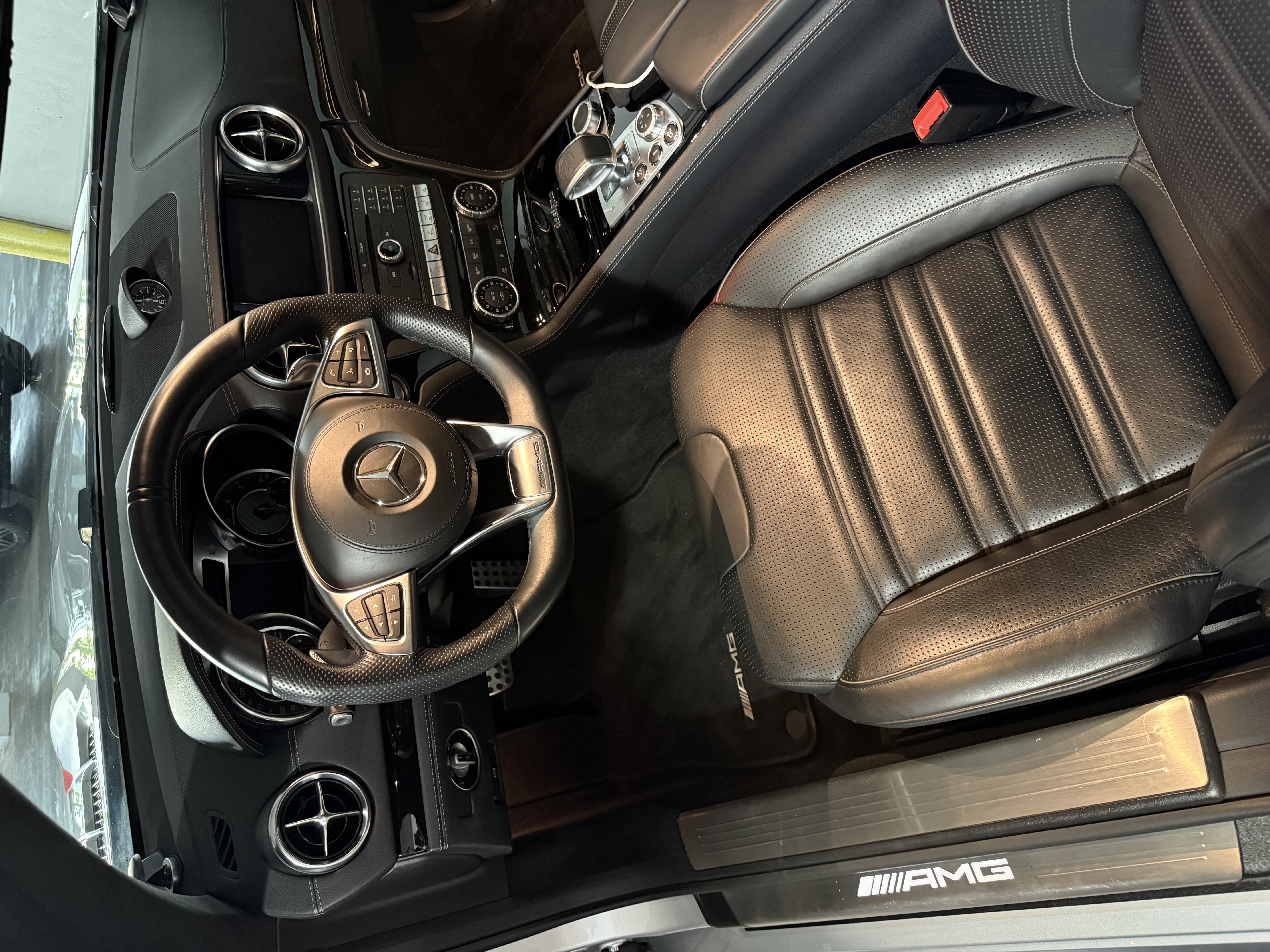 Used 2019 Mercedes-Benz SL 63 AMG image 17