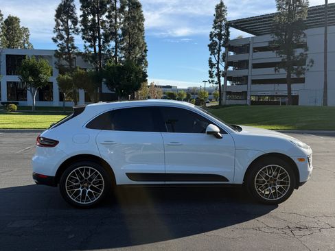 Used 2017 Porsche Macan S AWD/4WD image 5