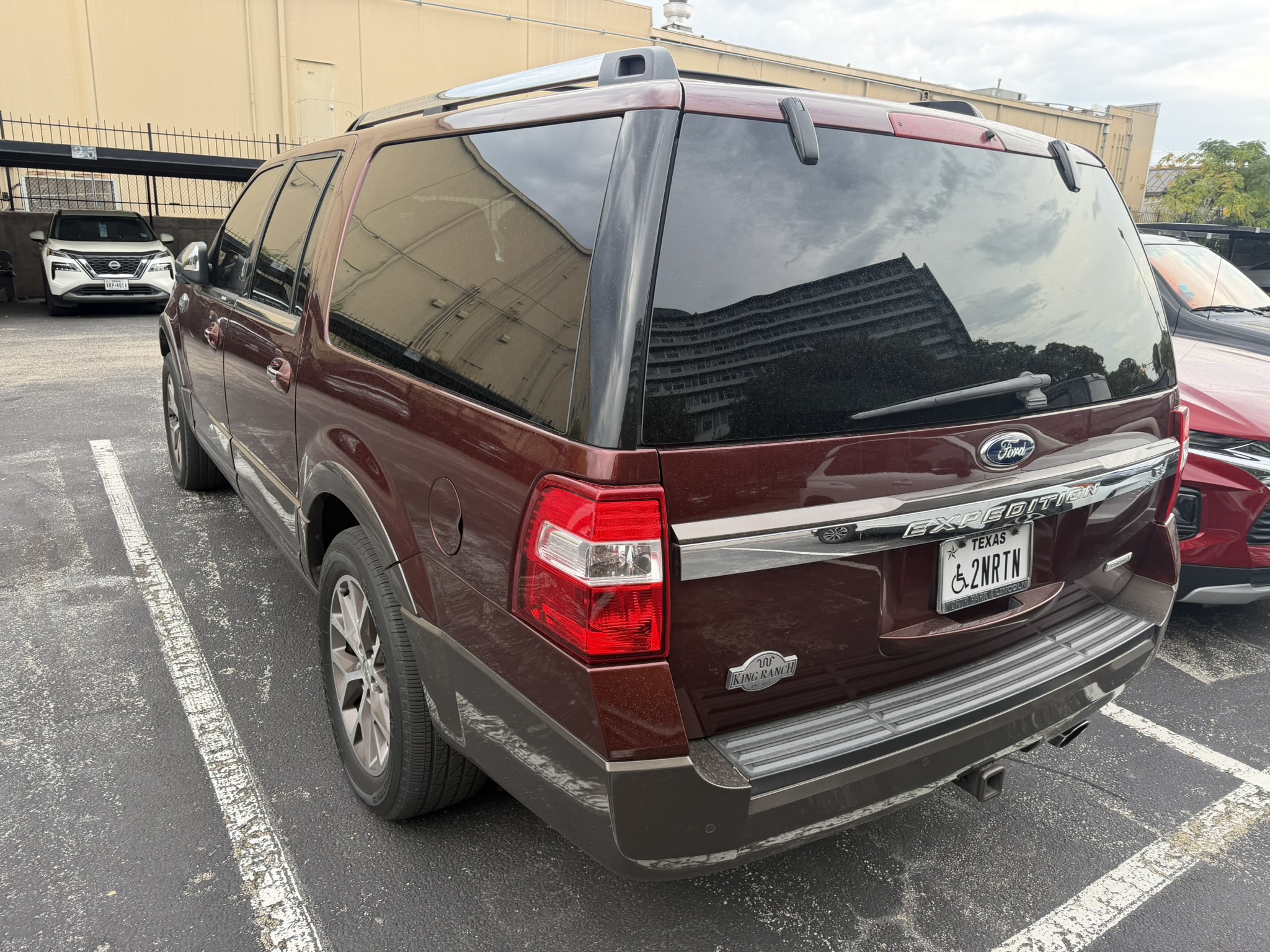 Used 2016 Ford Expedition EL King Ranch RWD image 6
