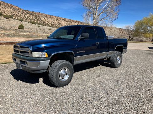 Used 2000 Dodge Ram 2500 Truck 4x4 Quad Cab image 2