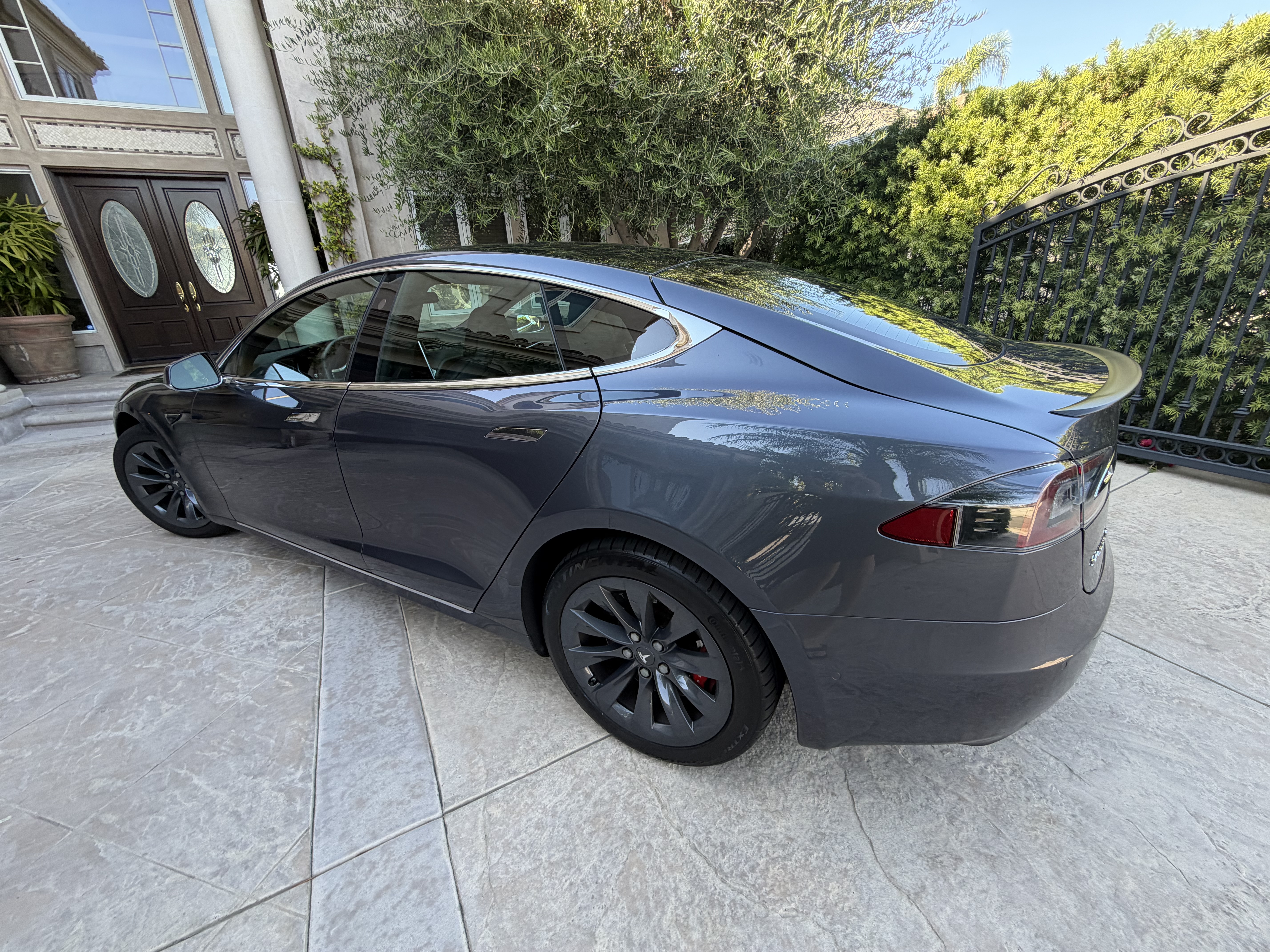 Used 2018 Tesla Model S P100D AWD/4WD image 2
