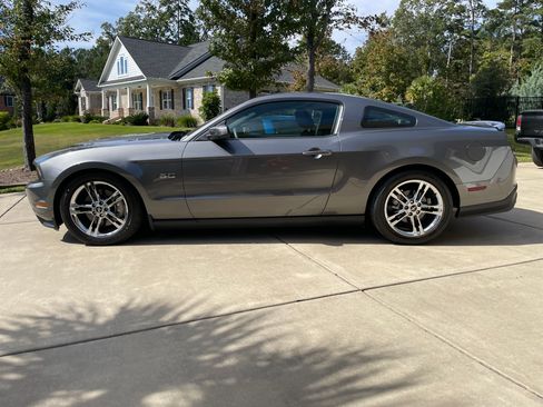 Used 2011 Ford Mustang GT Premium w/ Comfort Pkg image 4