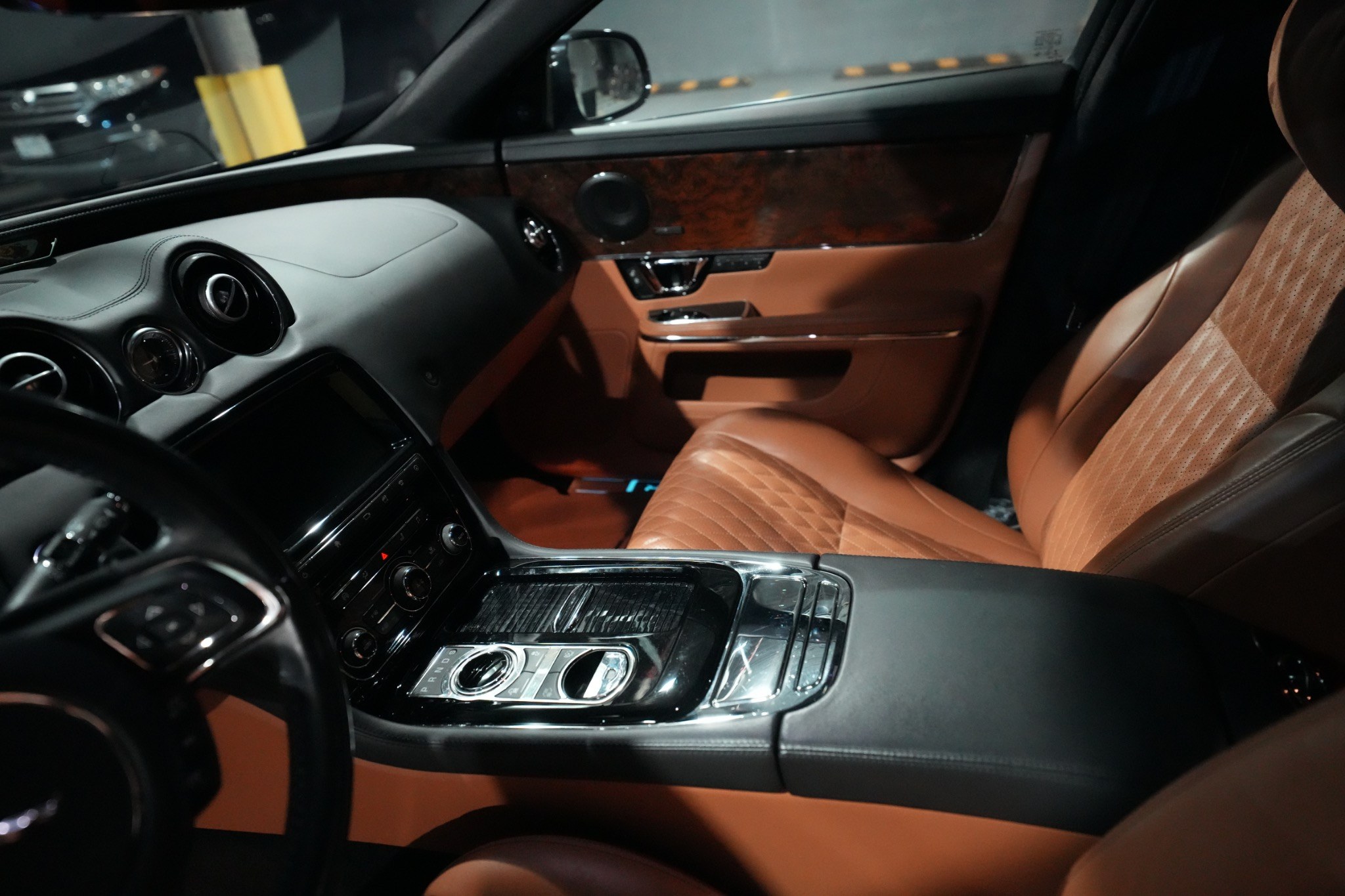 Used 2019 Jaguar XJ L Portfolio AWD/4WD image 16