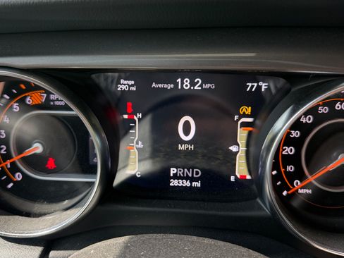 Used 2021 Jeep Wrangler Unlimited Sahara AWD/4WD image 17