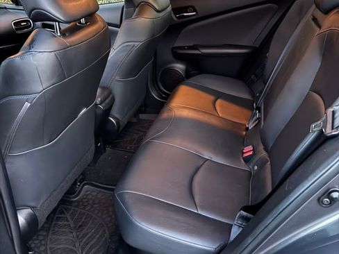 Used 2017 Toyota Prius Four Touring image 10