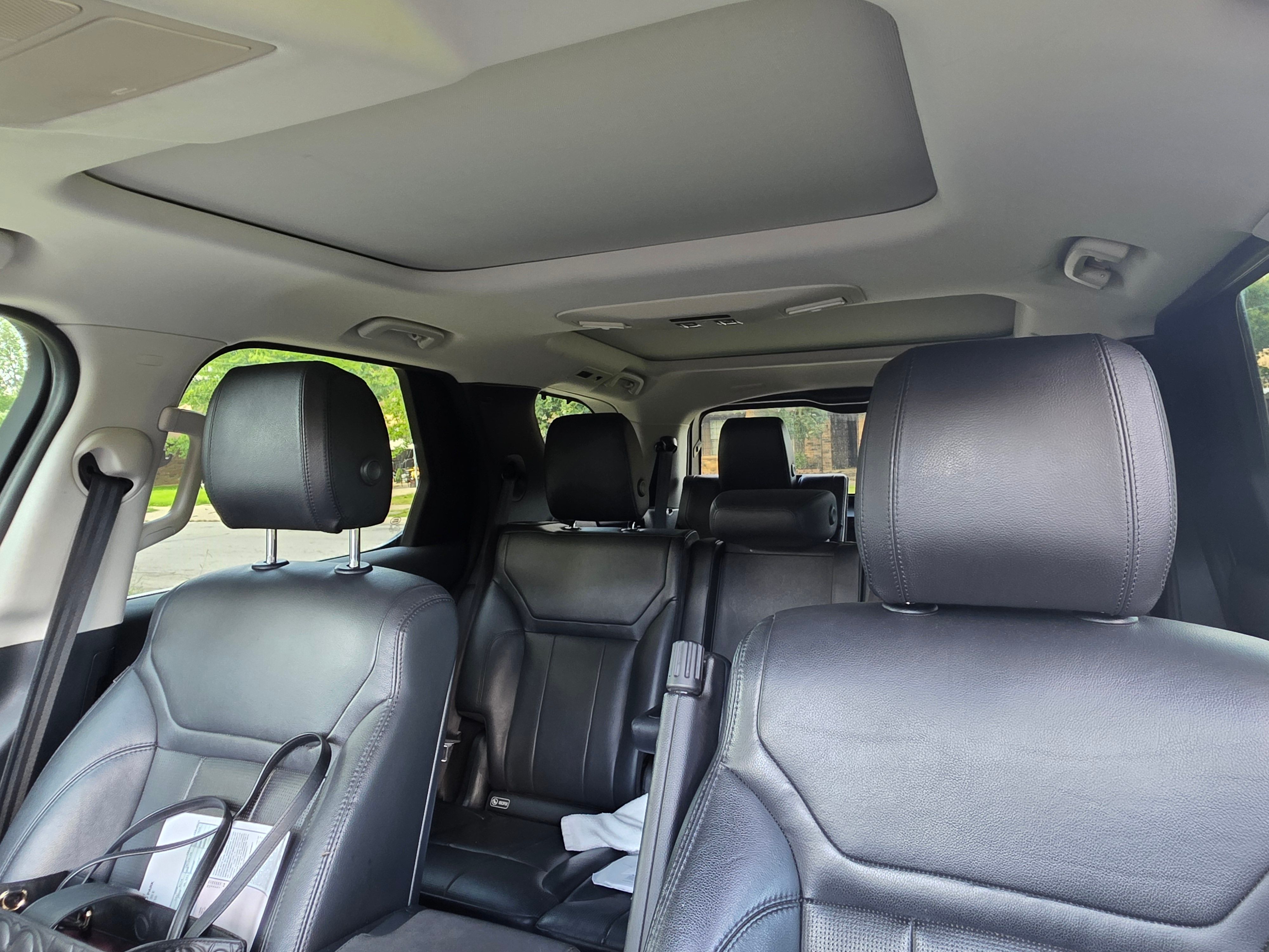 Used 2019 Land Rover Discovery HSE AWD/4WD image 5