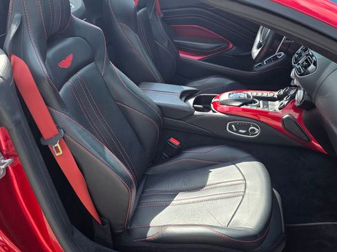 Used 2021 Aston Martin V8 Vantage Roadster image 29