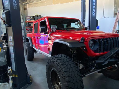 Used 2020 Jeep Gladiator Rubicon image 5