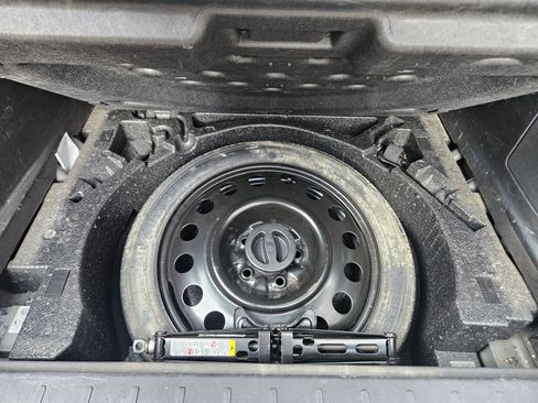 Used 2015 Chevrolet Equinox LT w/ Power Convenience Package FWD image 9
