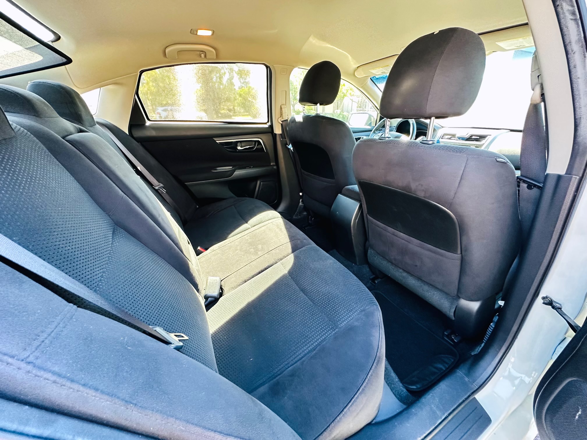 Used 2014 Nissan Altima 2.5 SV FWD image 12
