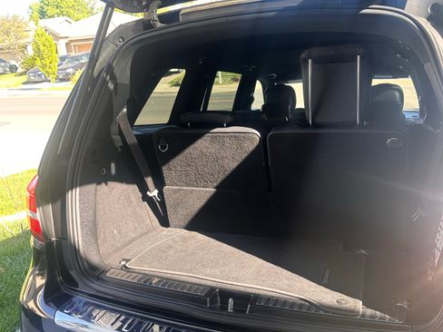 Used 2017 Mercedes-Benz GLS 550 4MATIC image 10