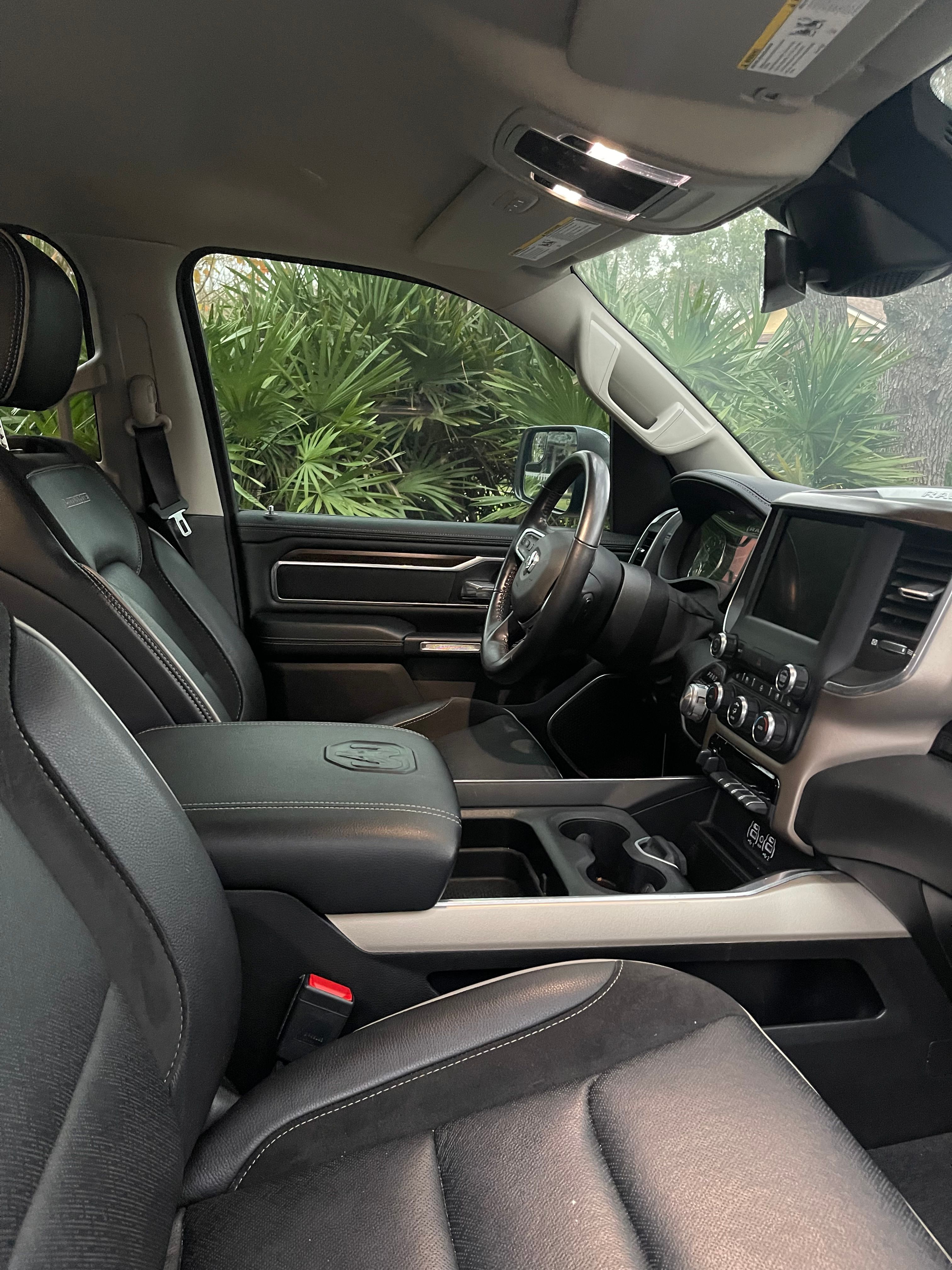 Used 2022 RAM 1500 Laramie AWD/4WD image 15
