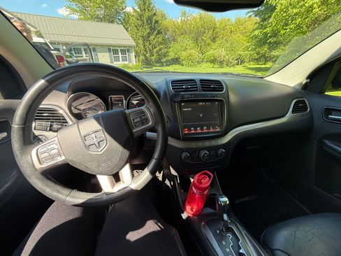 Used 2017 Dodge Journey Crossroad FWD image 5