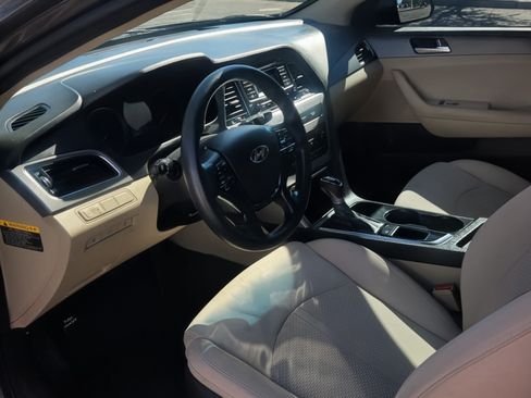 Used 2015 Hyundai Sonata SE image 9