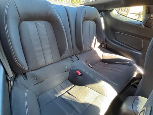 Used 2019 Ford Mustang Coupe image 8