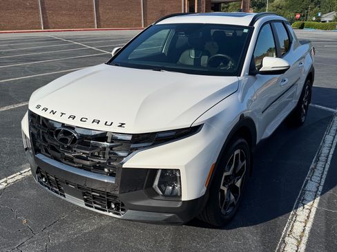 Used 2023 Hyundai Santa Cruz Limited AWD/4WD image 2