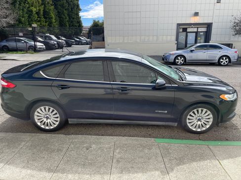 Used 2015 Ford Fusion S image 4