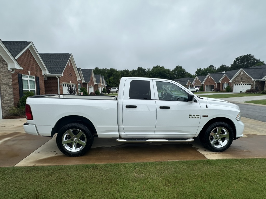 Used 2014 RAM 1500 Express AWD/4WD image 9