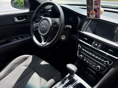 Used 2018 Kia Optima LX FWD image 14