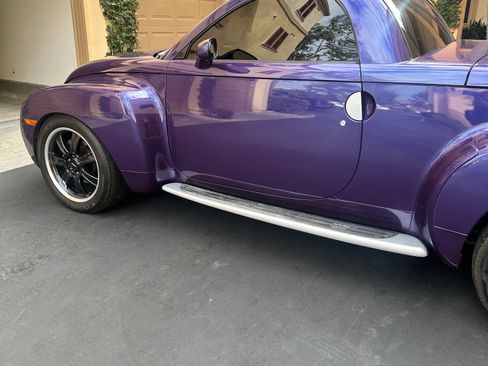 Used 2004 Chevrolet SSR w/ Preferred Equipment Group RWD image 17