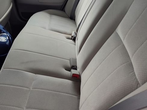 Used 2005 Mercury Grand Marquis GS RWD image 2
