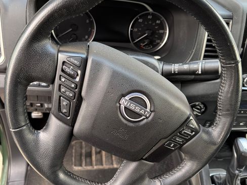 Used 2022 Nissan Frontier SV image 10