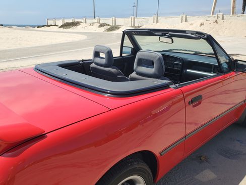 Used 1992 Mercury Capri XR2 image 9