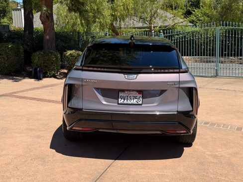 Used 2025 Cadillac Lyriq Luxury RWD image 5