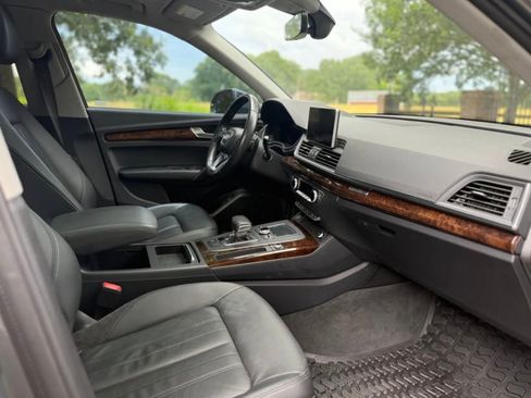 Used 2018 Audi Q5 2.0T Premium Plus w/ Premium Plus Package image 12