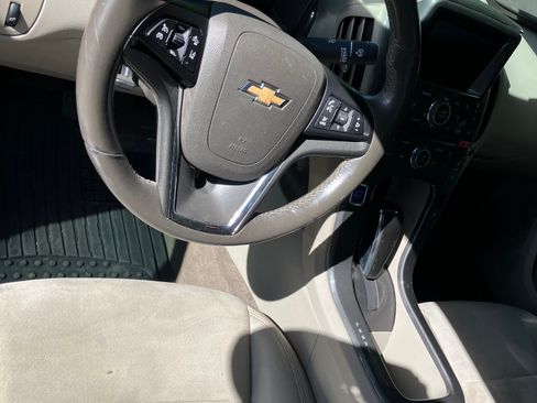 Used 2013 Chevrolet Volt Premium w/ Premium Trim Package FWD image 23