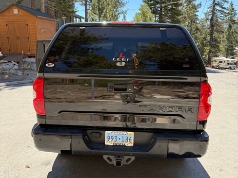 Used 2017 Toyota Tundra Platinum image 6