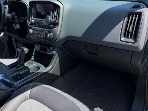 Used 2019 Chevrolet Colorado Z71 AWD/4WD image 5