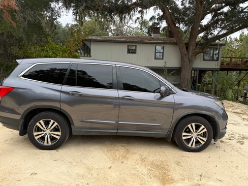 Used 2017 Honda Pilot EX-L image 4