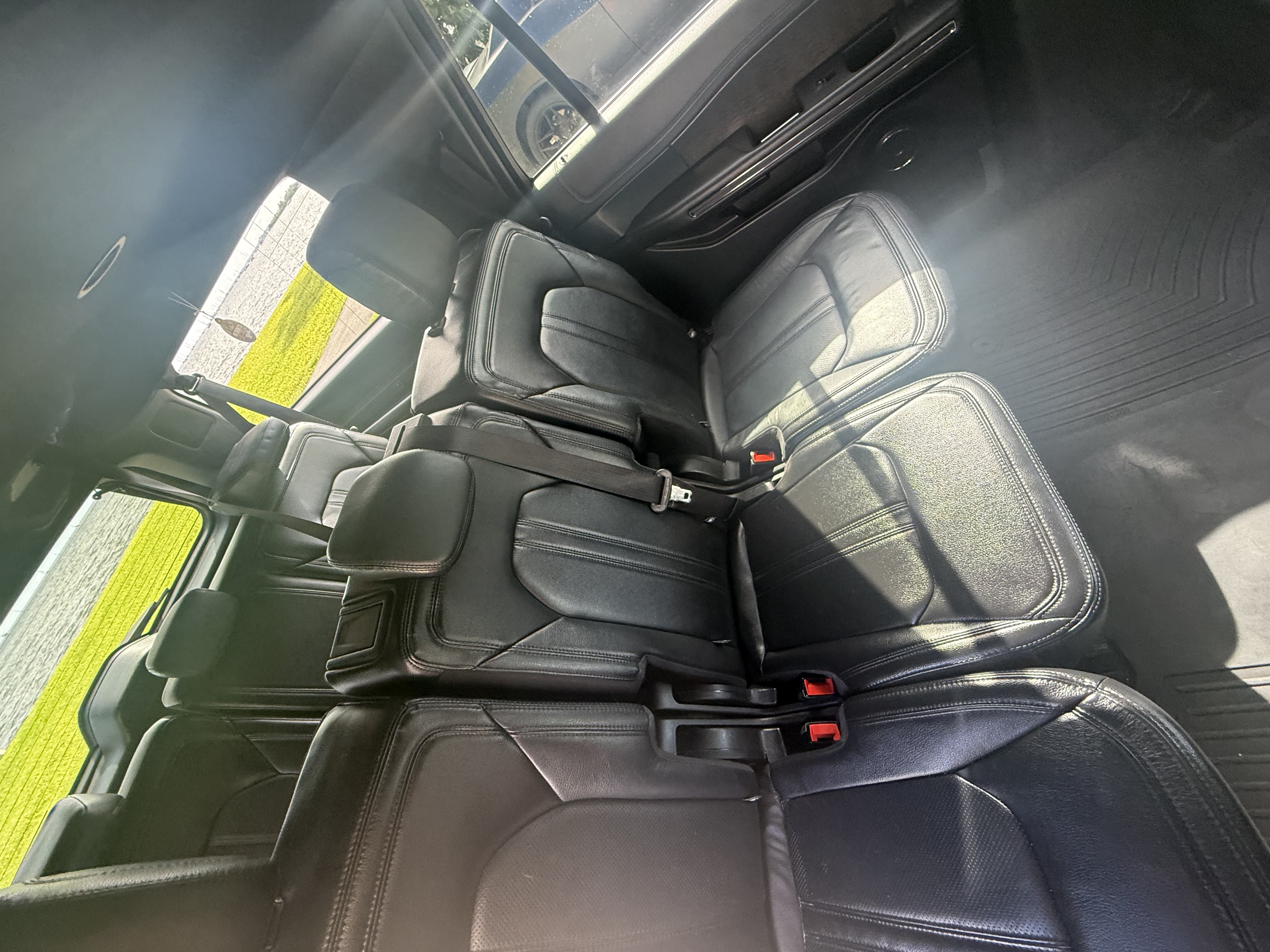 Used 2020 Ford Expedition Max Limited RWD image 32