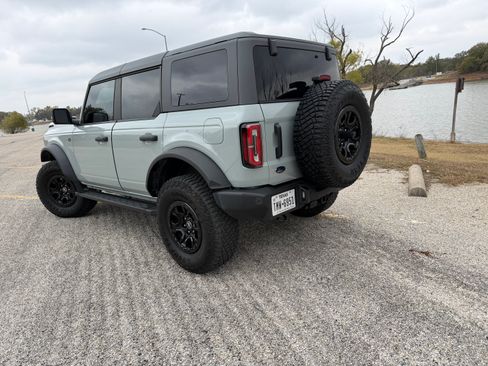 Used 2023 Ford Bronco Wildtrak image 10